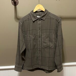 Women's Olive Plaid Button-Front Shirt - Relaxed Fit